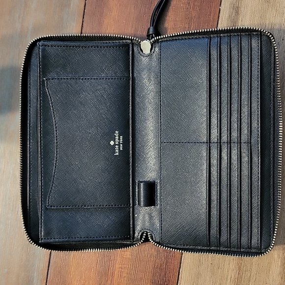 Kate Spade Wallet - Picture 2 of 2